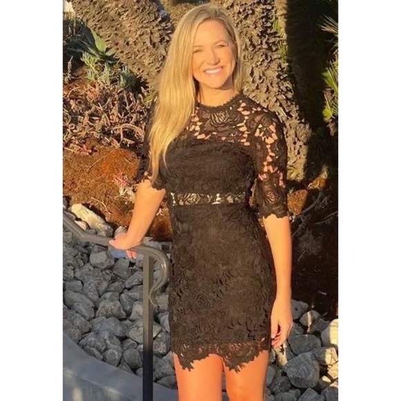 NWT Lulus A Fine Romance Black Lace Sheath Dress Size Medium - Picture 6 of 14